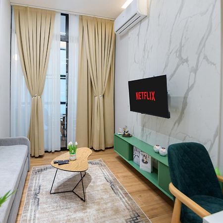 Lux Holidays Durrës Eksteriør billede