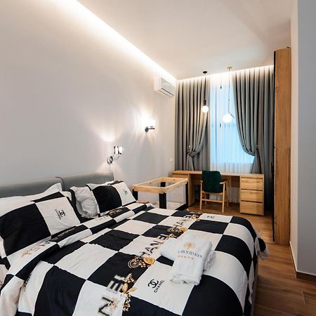 Lux Holidays Durrës Eksteriør billede