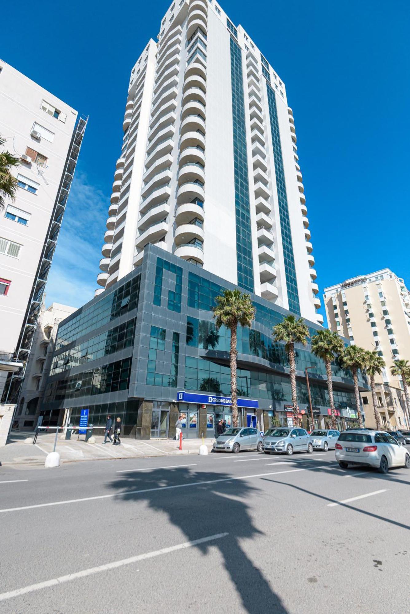 Lux Holidays Durrës Eksteriør billede
