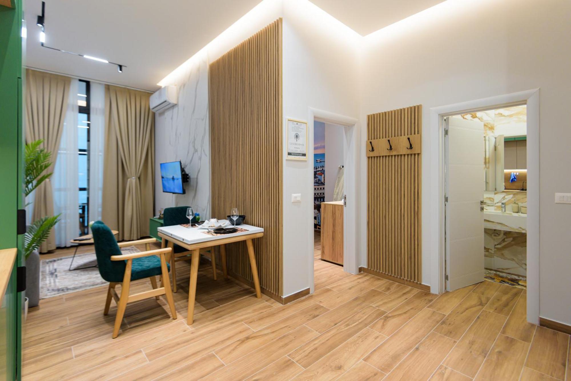 Lux Holidays Durrës Eksteriør billede